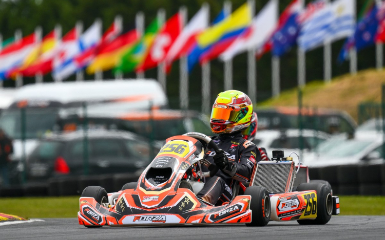 Gender Tamás Junior a Circuit Du Val D\'Argenton versenypályán versenyzett