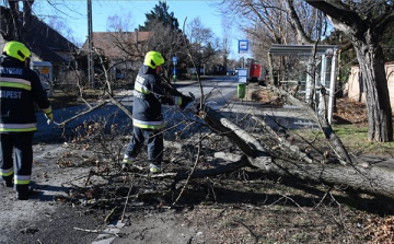 Rekordösszegű kárkifizetéseket is hozhat az idei viharszezon